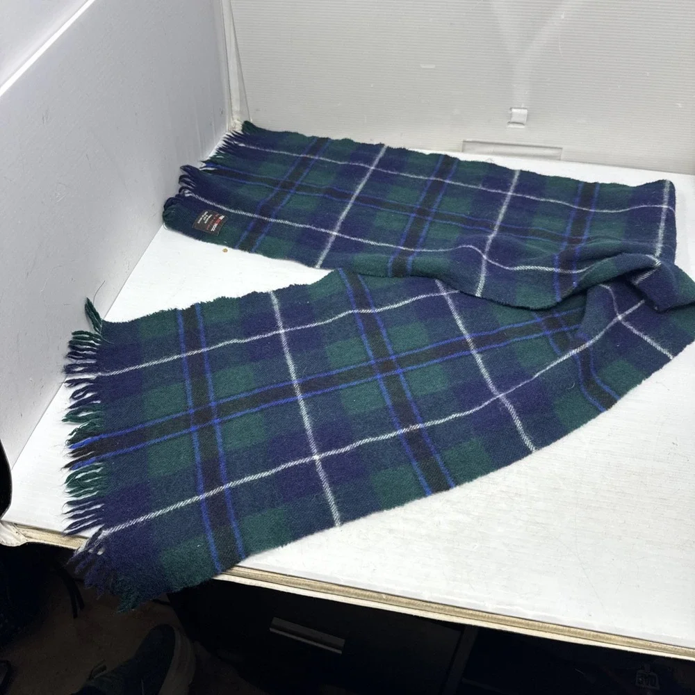 Vintage Pure Wool Scarf Black watch Plaid Fringe Made‎ In Scotland Preppy